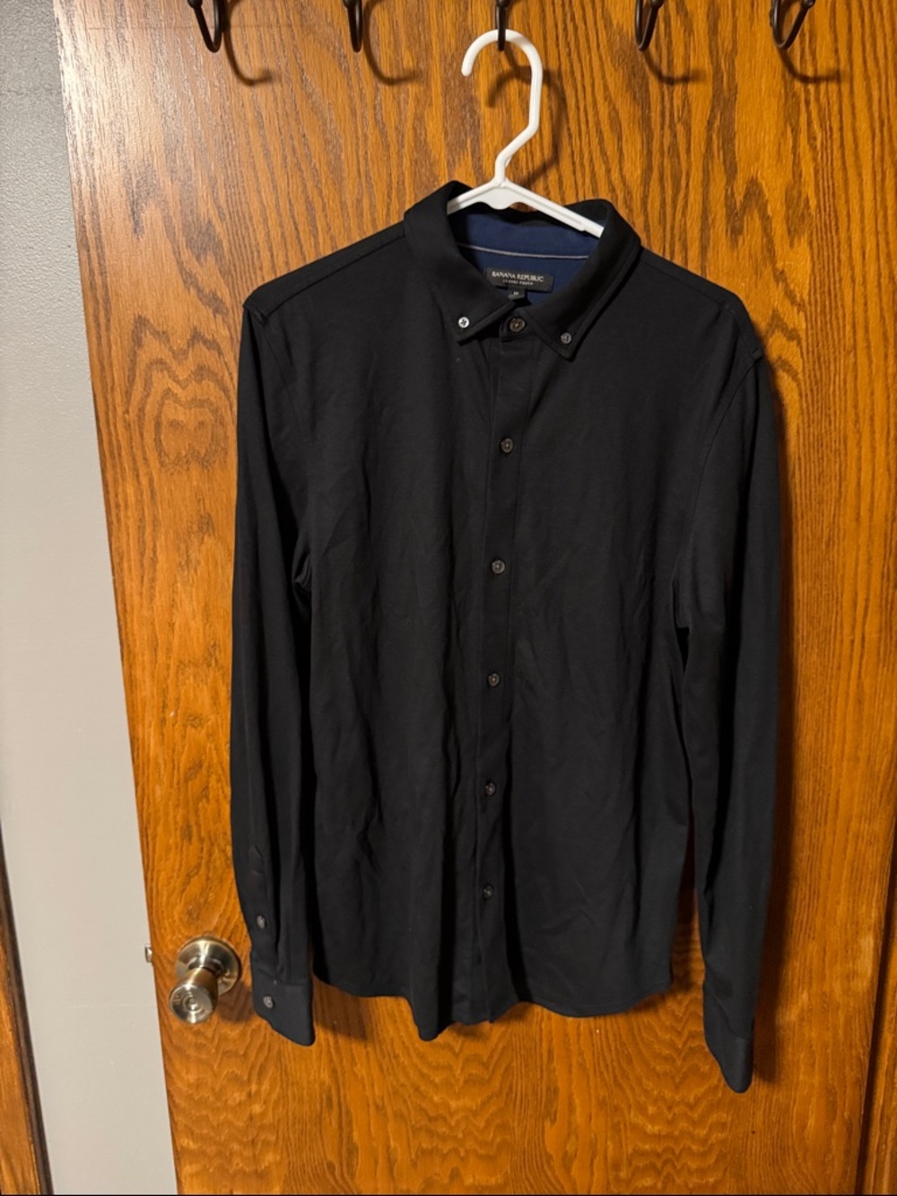 Banana Republic Men's Black Long-Sleeve Button-Down Shirt